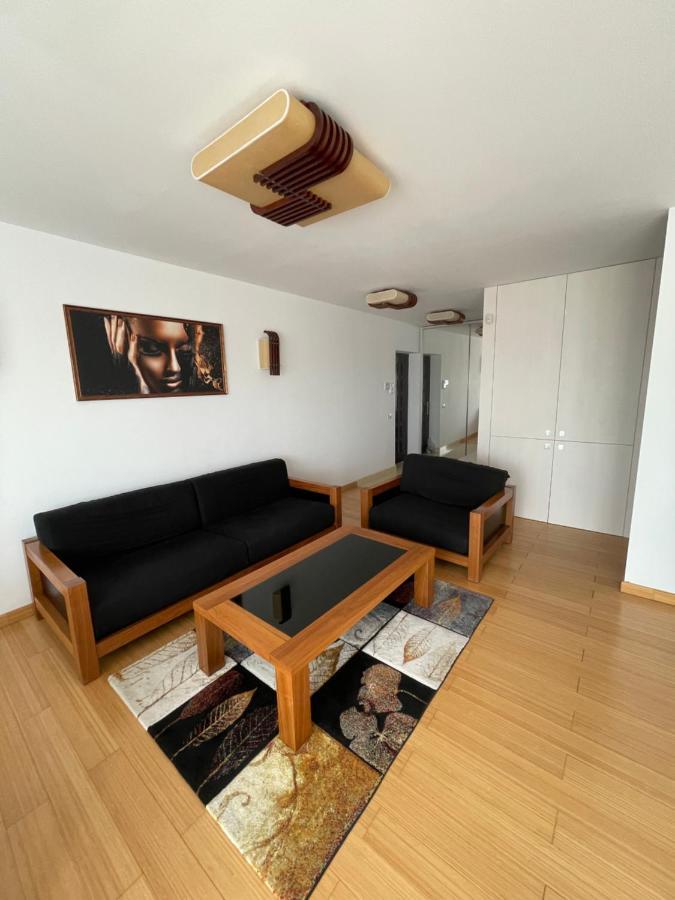Sunny Two Room Apartment, Baneasa, Petrom City, Free Wi-Fi And Underground Parking Bukares Bagian luar foto